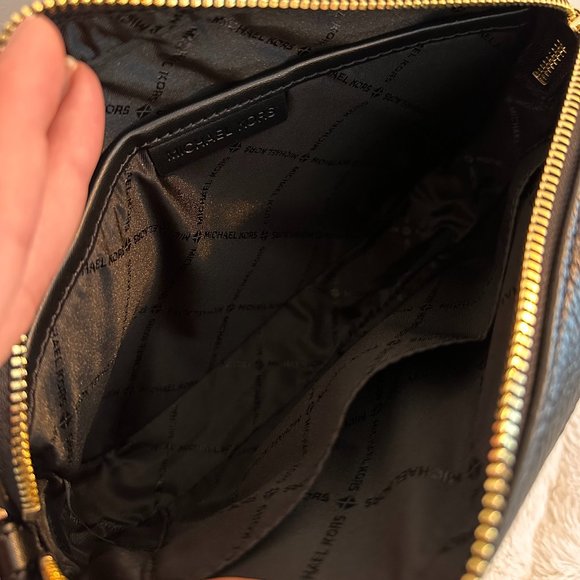 Michael Kors Jet Set Large East West Chain Crossbody - Black/Gold - Picture 3 of 6